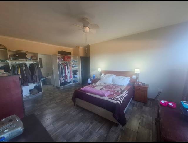 4 BEDROOM HOUSE FOR SALE IN MARGATE BEACH